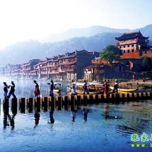 LH線：鳳凰古城、古苗寨神秘湘西一日游！