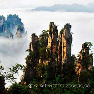 休閑自駕L線：張家界、袁家界、天子山、寶峰湖、猛洞河漂流、芙蓉鎮(zhèn)三晚四日游